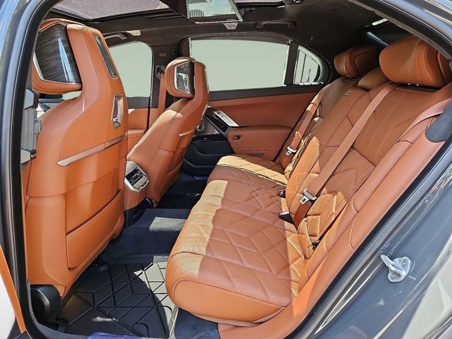 2025 BMW 7 Series 750e xDrive