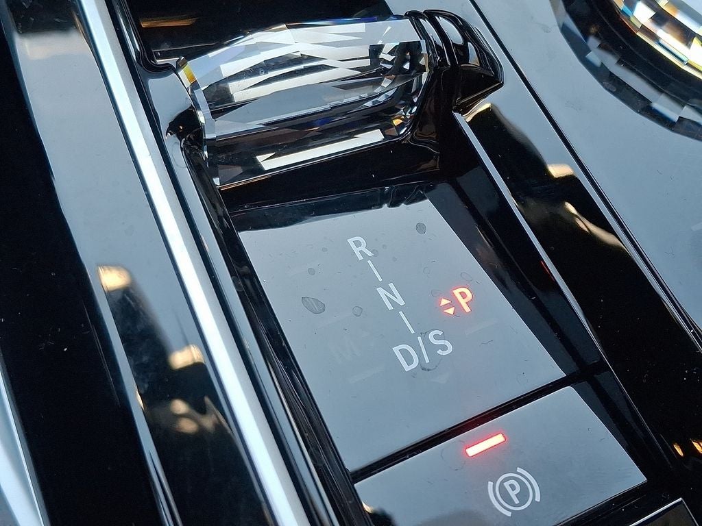 2026 BMW 7 Series 750e - Photo 8