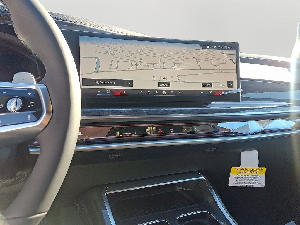 2026 BMW 7 Series 750e - Photo 9