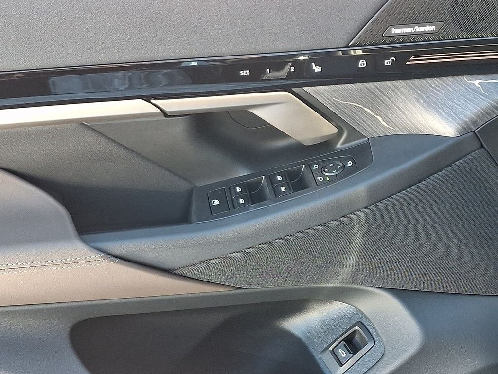 2025 BMW 5 Series 530i xDrive