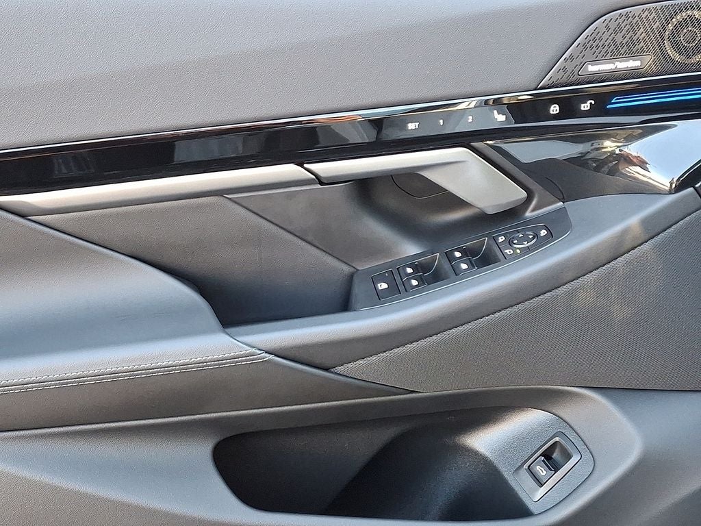 2025 BMW 5 Series 530i xDrive