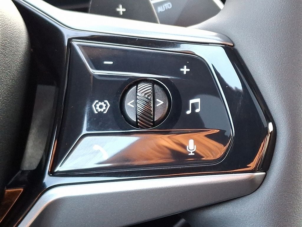 2025 BMW 5 Series 530i xDrive