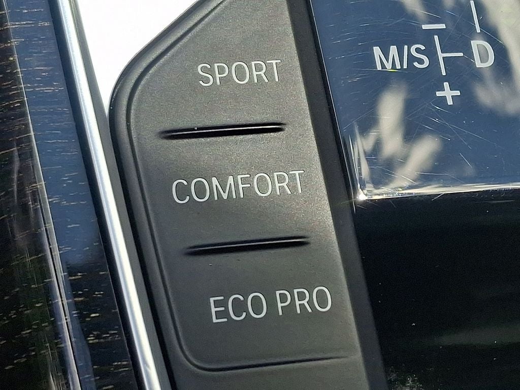 2019 BMW 3 Series 330i xDrive w/Convenience Package