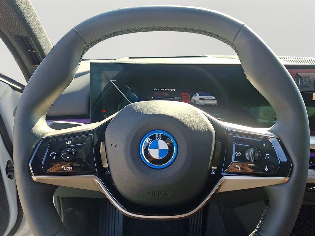 2026 BMW i5 xDrive40 w/Executive Package & Luxury Seating Package