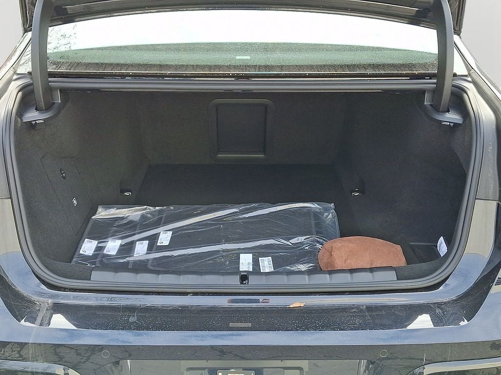 2024 BMW i7 eDrive50 M Sport & Premium Package 2