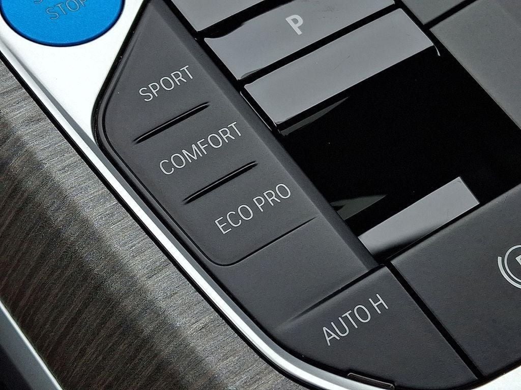 2025 BMW i4 xDrive40