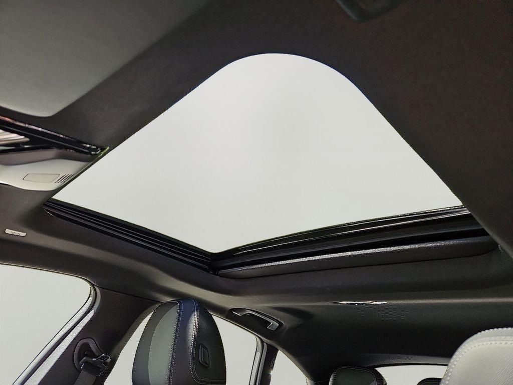 2025 BMW i4 xDrive40 w/Parking Assistance Package