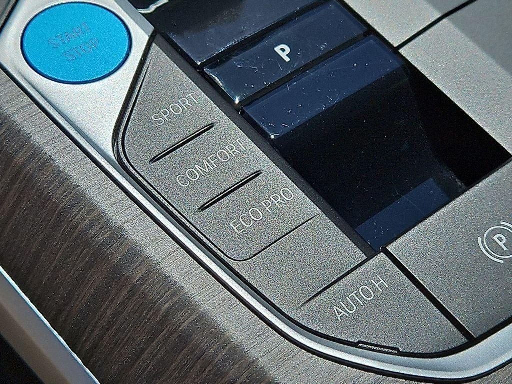 2025 BMW i4 xDrive40 w/Parking Assistance Package