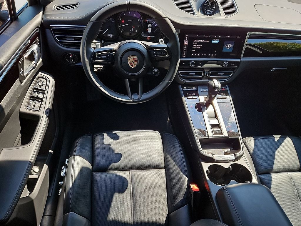 2025 Porsche Macan T