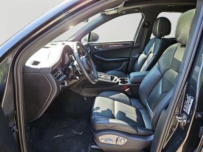 2025 Porsche Macan T