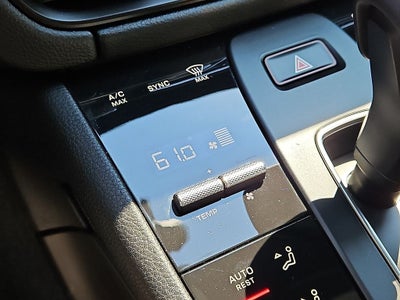 2025 Porsche Macan T