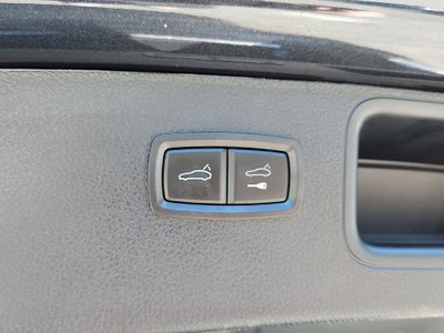 2025 Porsche Macan T