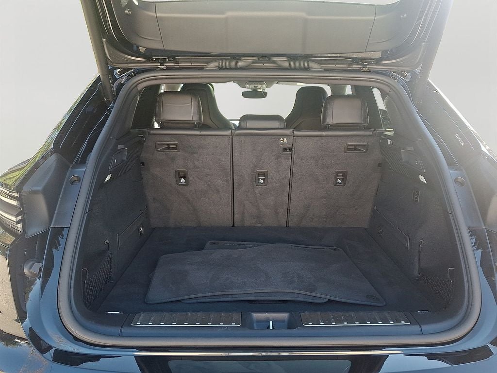 2024 Porsche Macan Electric 4