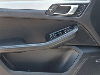 2018 Porsche Macan Turbo