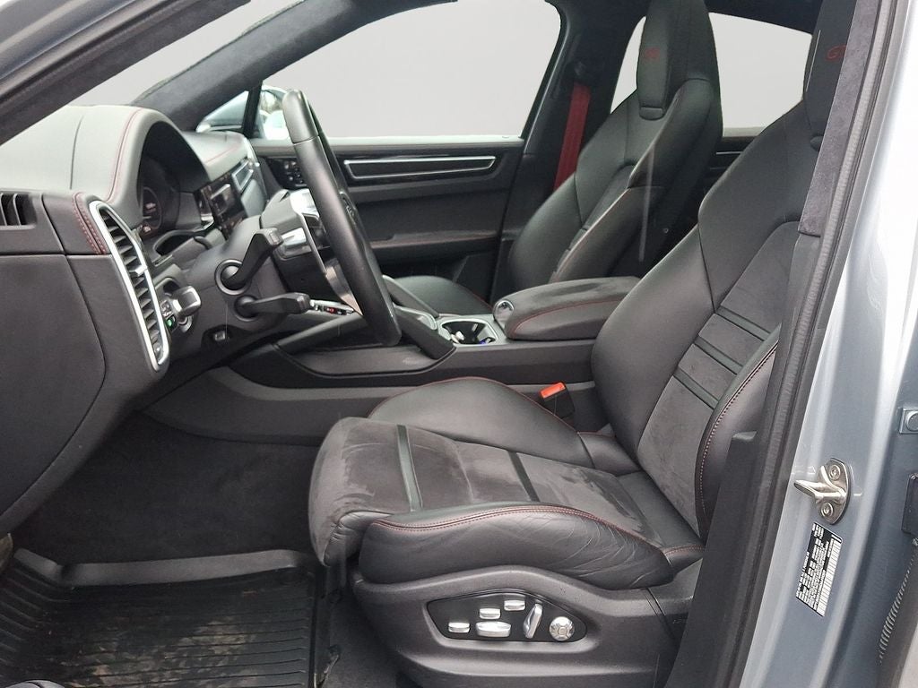 2021 Porsche Cayenne Coupe GTS