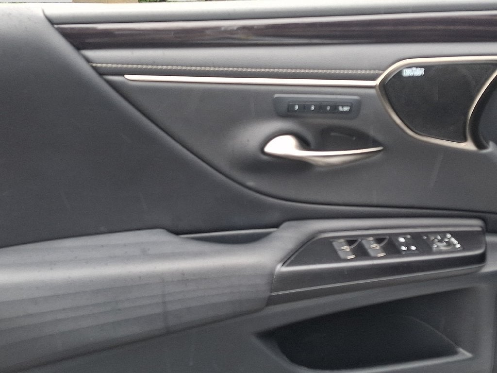 2021 Lexus ES 300h Luxury 300h Luxury w/ Navigation & Mark Levinson Audio Package