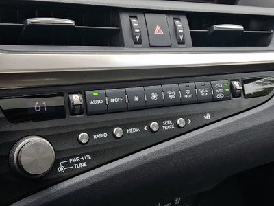 2021 Lexus ES 300h Luxury 300h Luxury w/ Navigation & Mark Levinson Audio Package