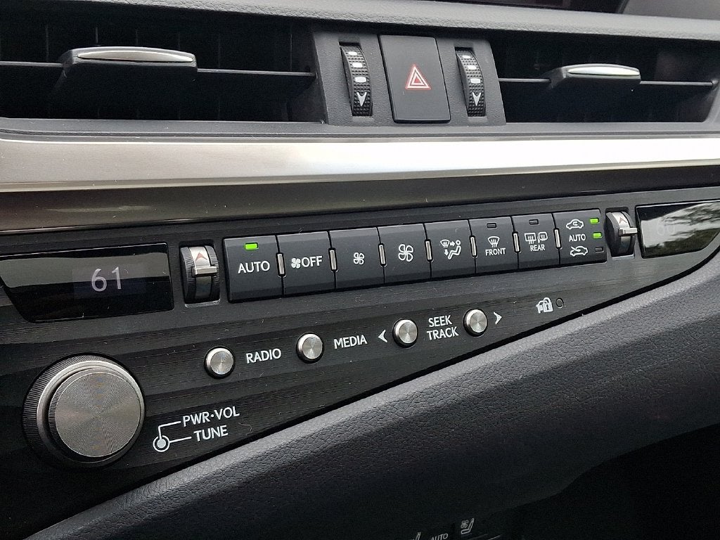 2021 Lexus ES 300h Luxury 300h Luxury w/ Navigation & Mark Levinson Audio Package