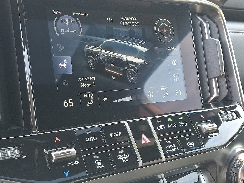 2026 Lexus LX 700h Luxury 700h Luxury w/ Black Emblem Overlays