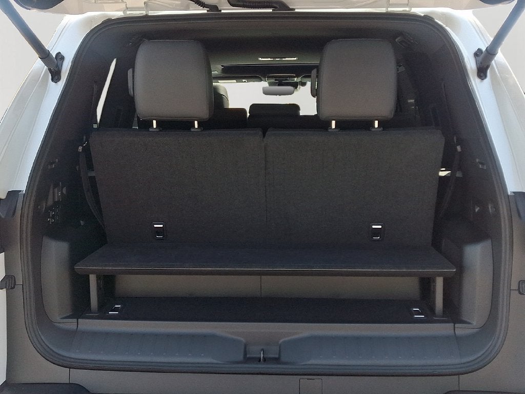 2026 Lexus LX 700h Luxury 700h Luxury w/ Black Emblem Overlays