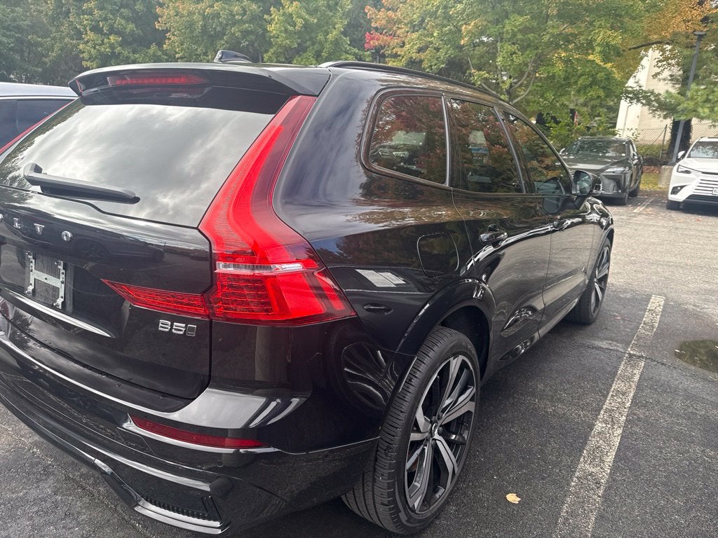 2023 Volvo XC60 B5 Ultimate Dark Theme w/ Bowers & Wilkins Premium Sound